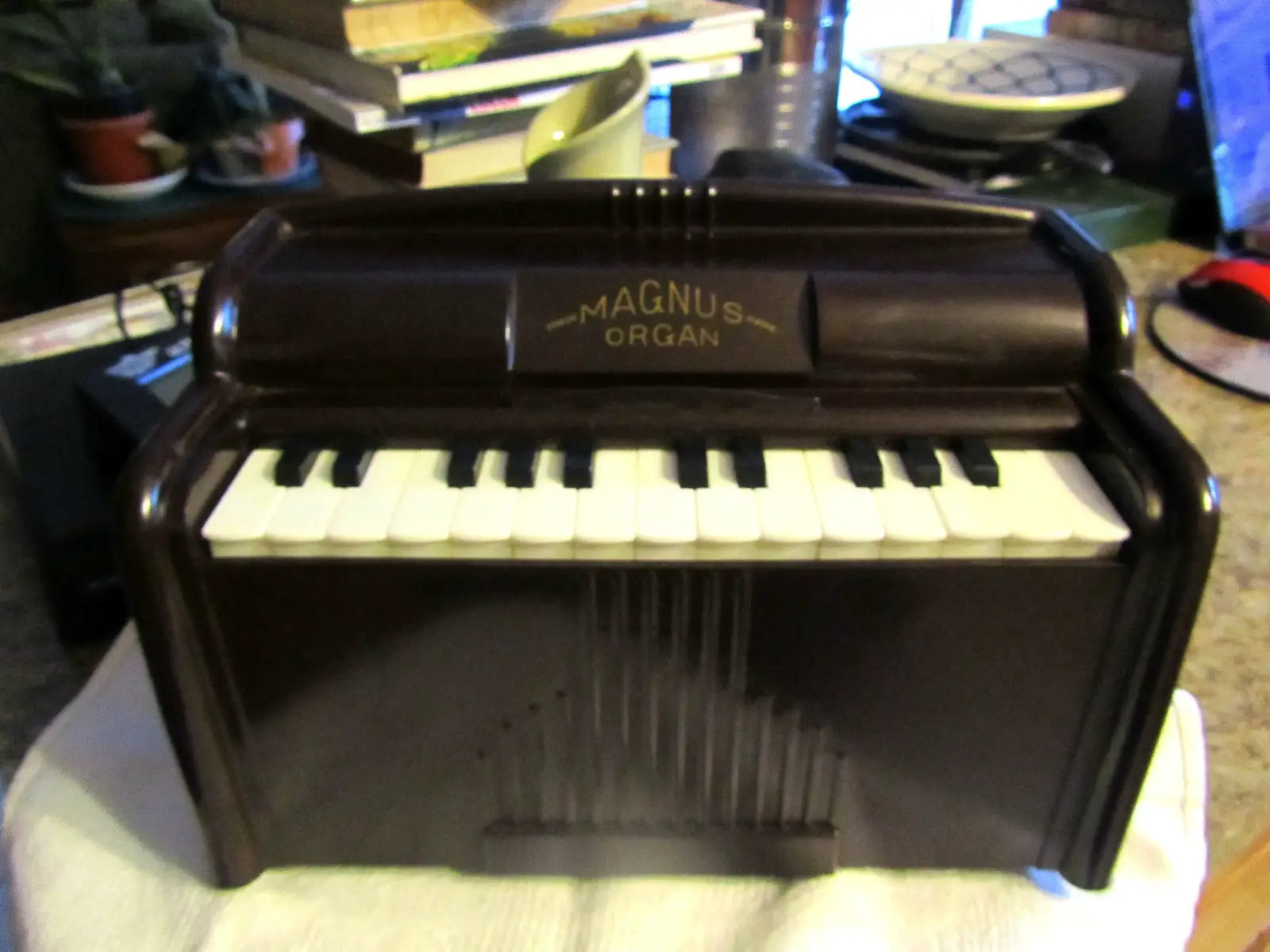 Vintage Toy Magnus Organ Model 1510