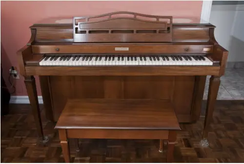 Baldwin acoustic piano