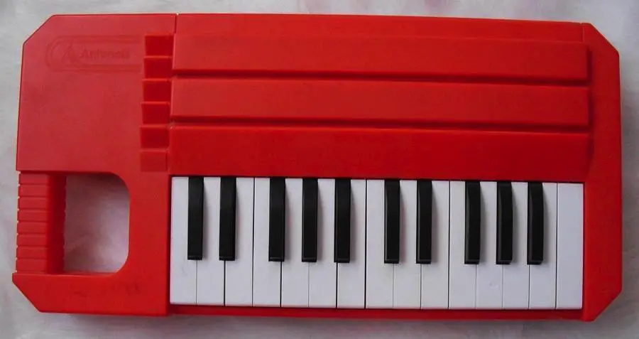 Vintage 1983 Antonelli Osimo Play Piano Keyboard