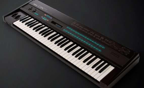 Yamaha Dx7 570x350
